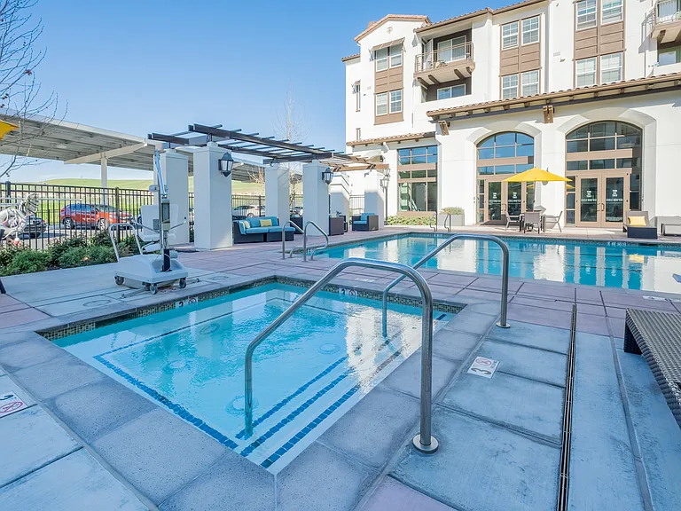 Deer Creek Apartments — Photo 44