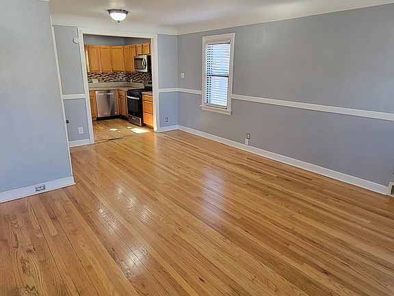2nd image of 9424 Marlowe Ave