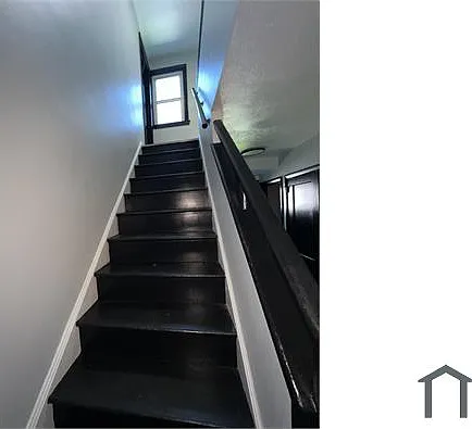 2621 Price St — Photo 10