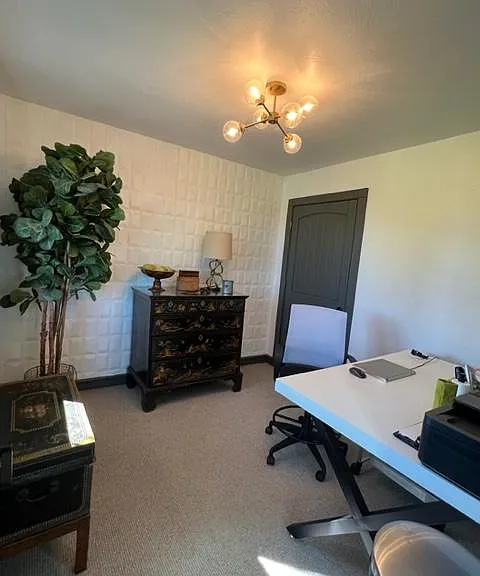 Main level office