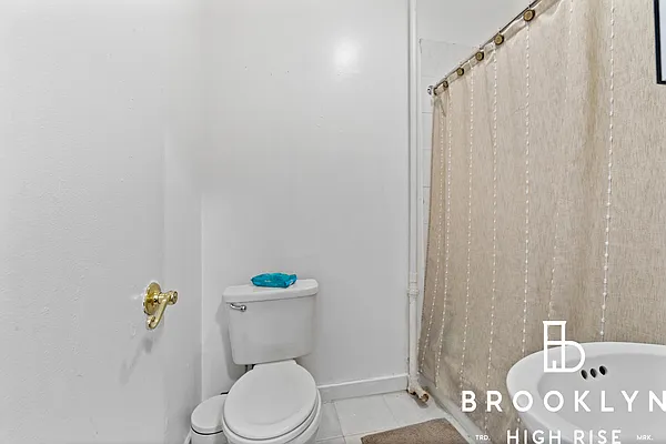 Rented by Brooklyn High Rise LLC | media 7