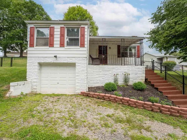 2120 Davis St, Fairmont, WV 26554