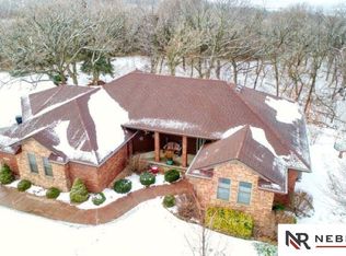 19598 Ridgeway Rd, Plattsmouth, NE 68048