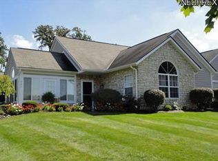 566 Morningstar Dr, Tallmadge, OH 44278