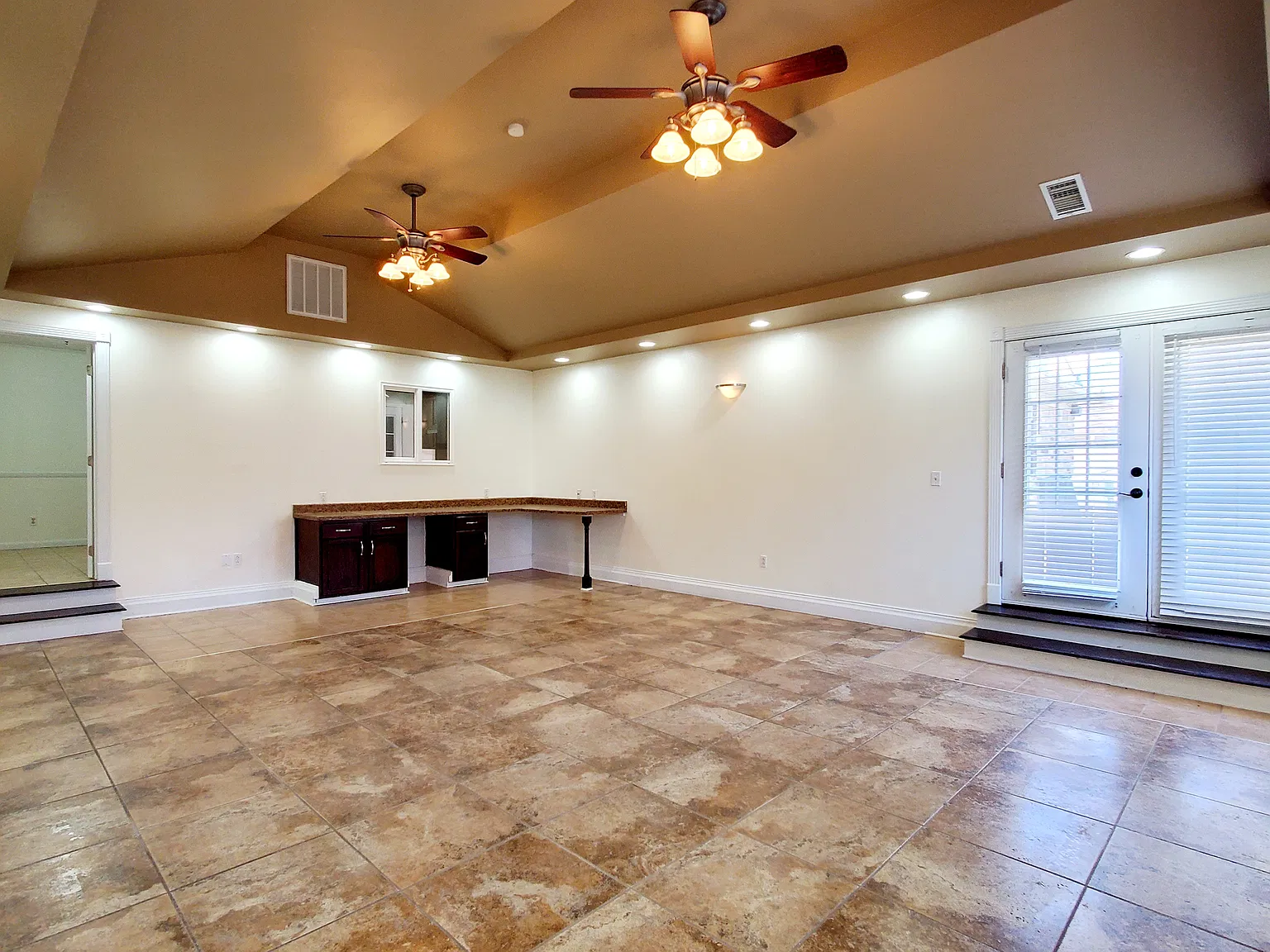 89 Spring Grove Drive — Photo 3