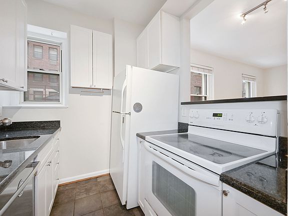 4th image of 1725 New Hampshire Ave NW APT 205