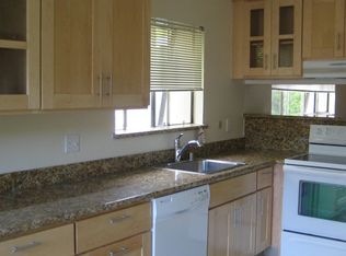 1172 Walker Ave #3, Walnut Creek, CA 94596