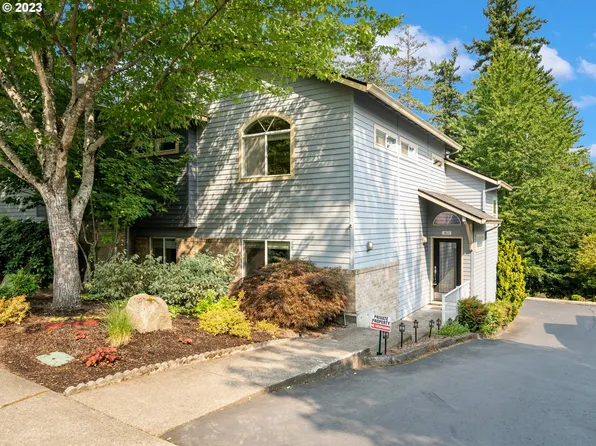 3637 SW Vesta St, Portland, OR 97219