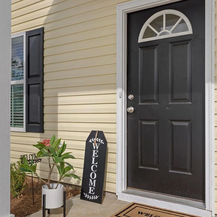 1st image of 2197 Del Carmel Way