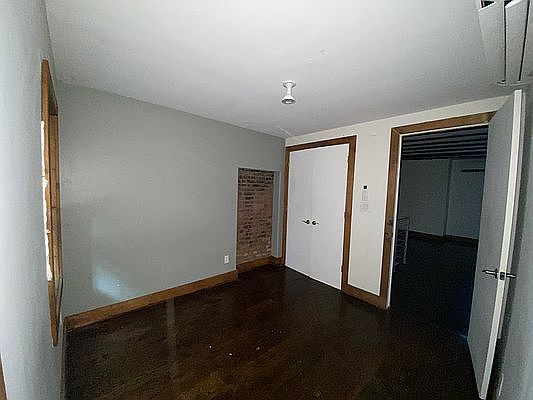 4th image of 758 Willoughby Ave