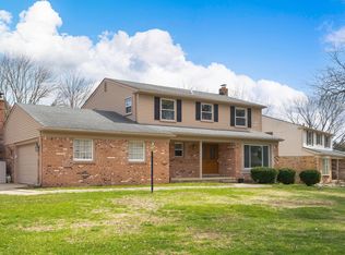 42072 Sunnydale Ln, Northville, MI 48168