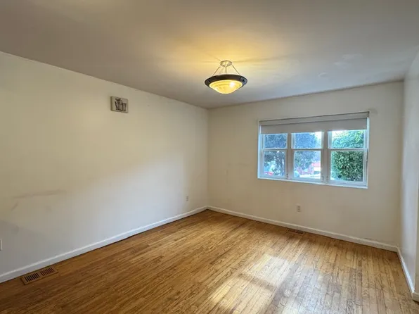 114-67 Taipei Court image 7 of 14