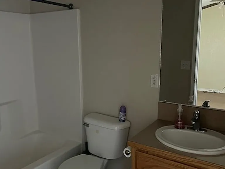 1118 Seamans Way — Photo 2