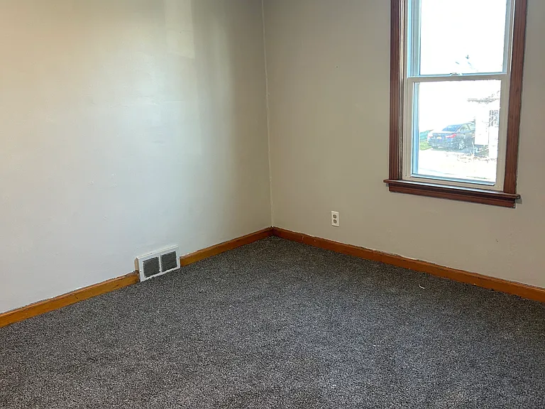 35 Willow St #2 — Photo 9