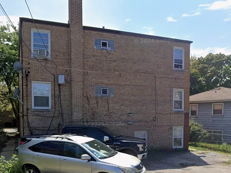 W Higgins Ave — Photo 7