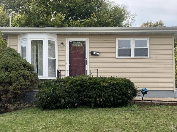 9937 Brook Ave, Saint Louis, MO 63125