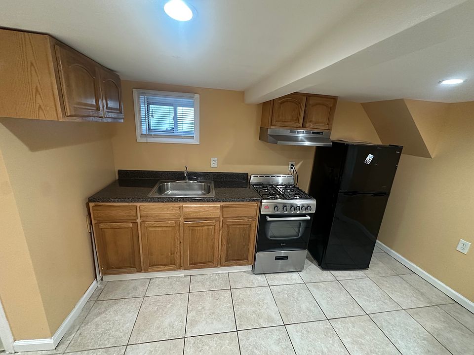 2nd image of 166 Holland Ave