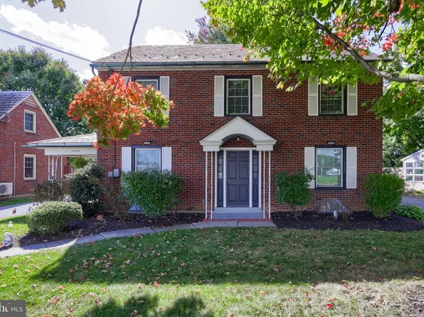 1720 W Main St, Ephrata, PA 17522