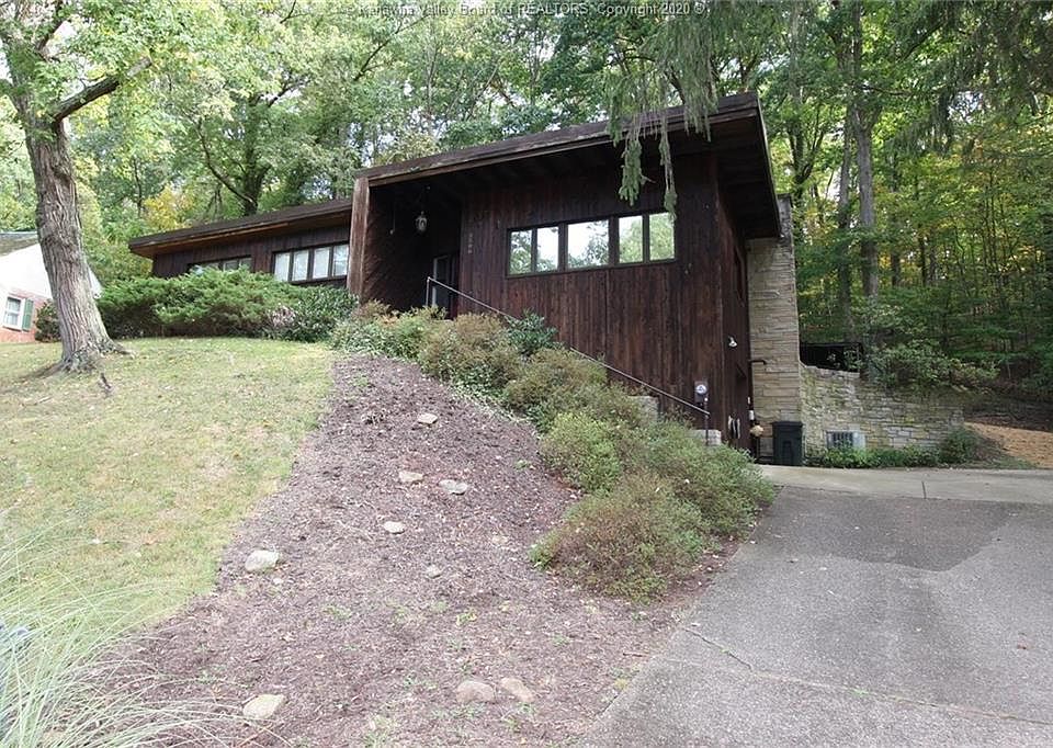 1st image of 2306 Claridge Cir