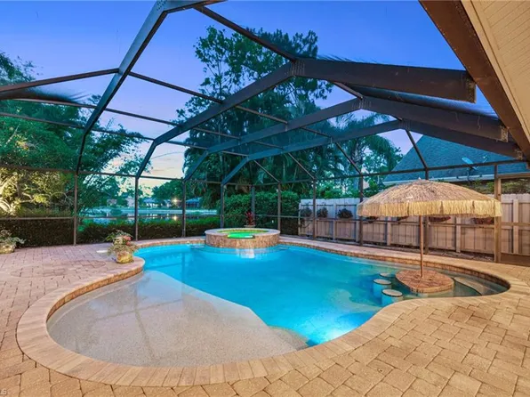 7021 Appleby DR, NAPLES, FL 34104