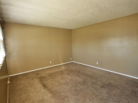 5th image of 2215 Drum Ave