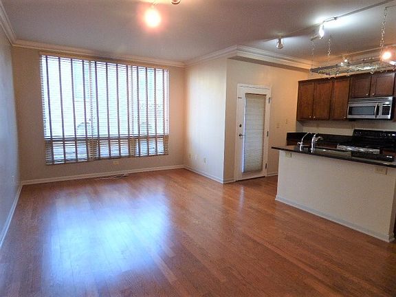4th image of 160 Wall St #L-204