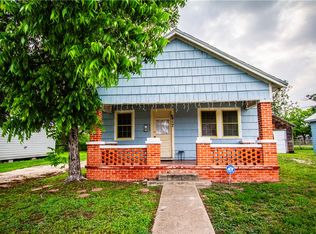 417 S San Patricio St, Sinton, TX 78387