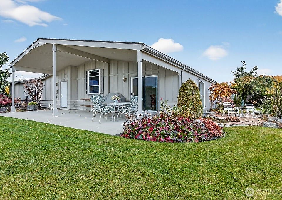 1st image of 584 Canyon Drive