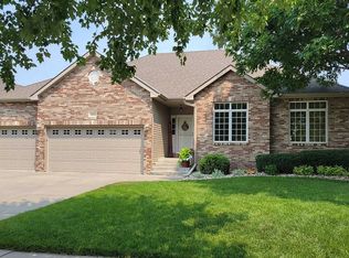 5830 Abigail Dr, Lincoln, NE 68516