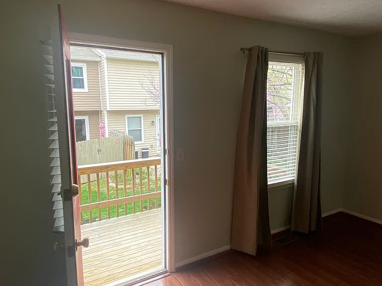 2930 Millbank Row — Photo 14