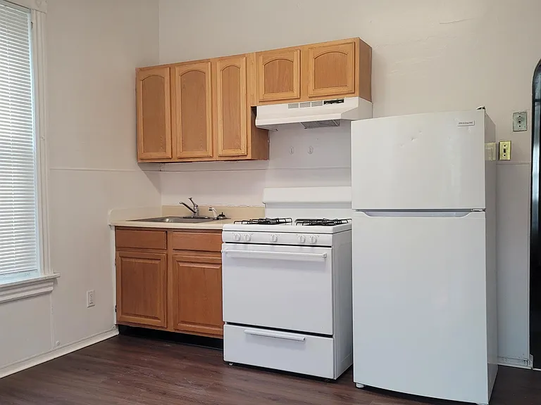 1364 Kaighn Ave — Photo 5