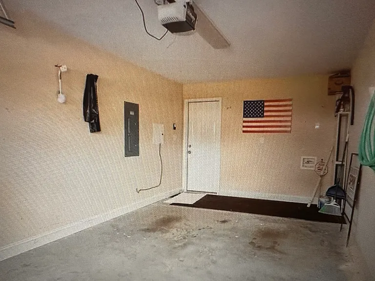 2311 Bentridge Ln — Photo 2