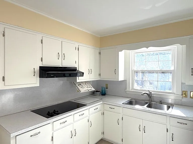 218 Fairway Dr — Photo 14