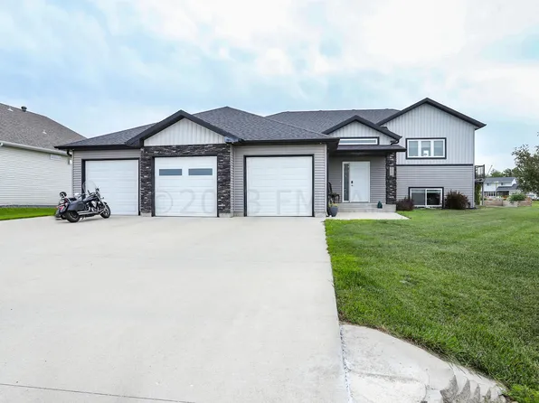 217 6th Ave W, Sabin, MN 56580