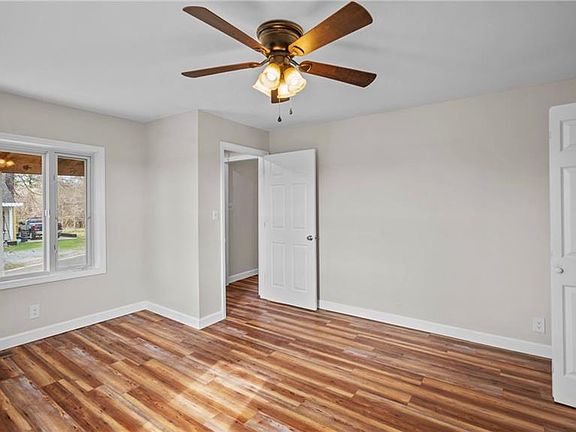 4th image of 2117 Carolina Mill Rd