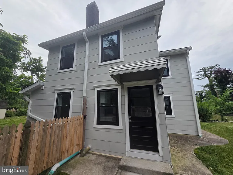 5 & 7 N Locust Ave — Photo 30