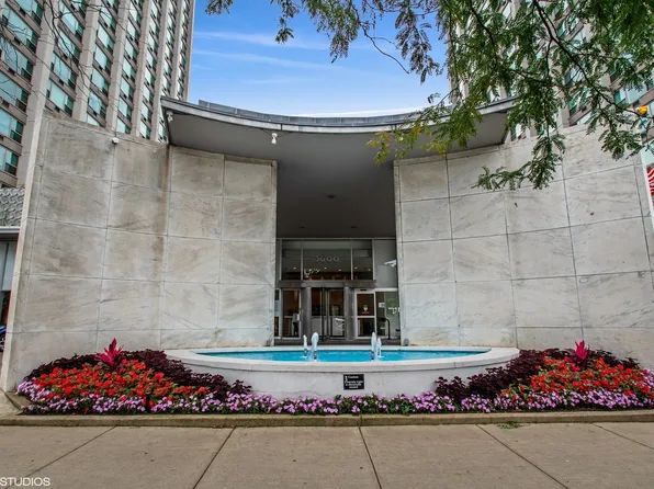 3600 N Lake Shore Dr APT 803, Chicago, IL 60613