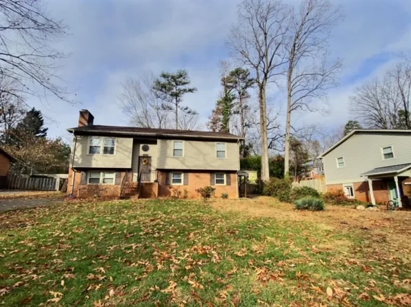 1326 Oak Tree Ln, Charlottesville, VA 22901