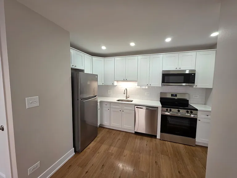 419 S East Ave #2D — Photo 2