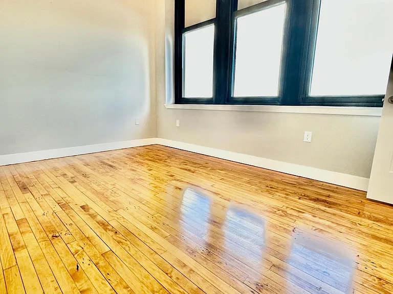 1519 S 17th St #2I5 — Photo 8