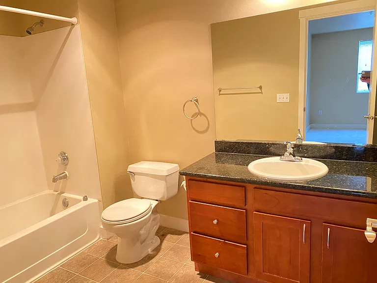 16517 Currie Rd SE #B-206 — Photo 10