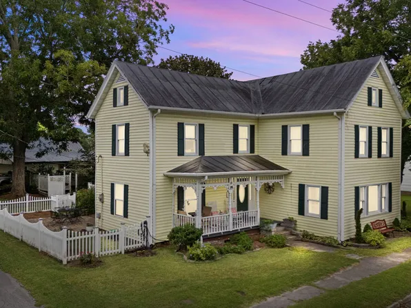 510 Broad Street, Oriental, NC 28571