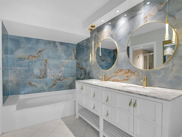 3530 Mystic Pointe Dr #214 — Photo 6