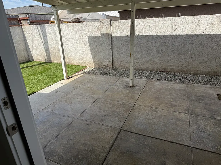 1834 E Lomita Ave — Photo 10