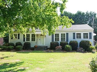 825 Benson St, Hartwell, GA 30643