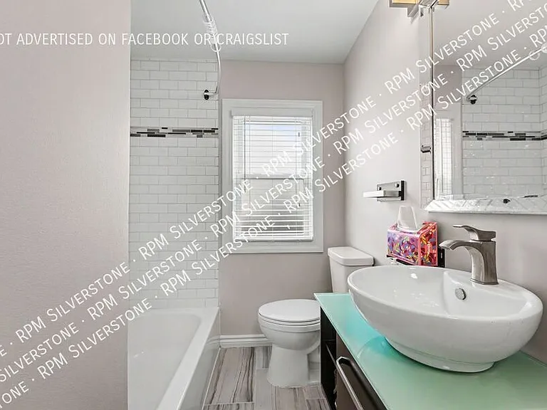 1403 N Altadena Ave — Photo 22