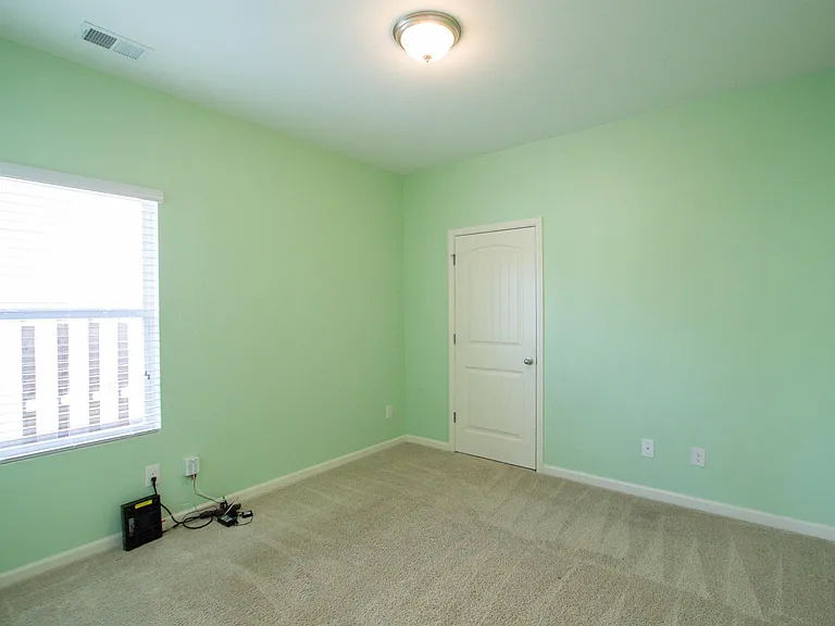 1068 Aronimink Dr — Photo 33