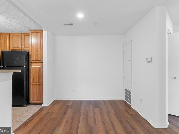 5th image of 9900 Boysenberry Way APT 270-6