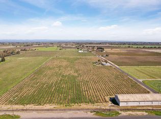 6233 E Woodbridge Rd, Acampo, CA 95220