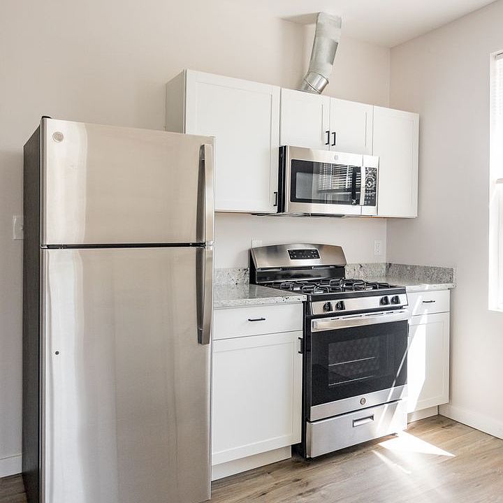 10210 2nd Ave # 201, photo 13